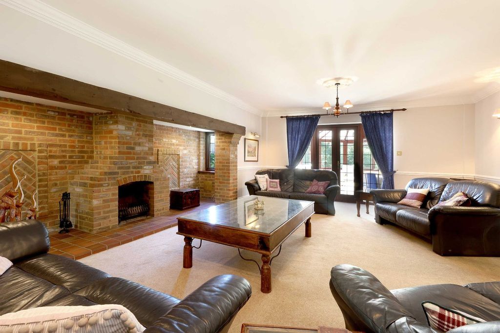 Property photo 2 of 20 Picture No. 08