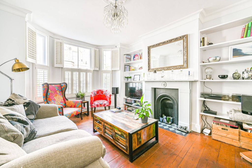 Property photo 1 of 12
