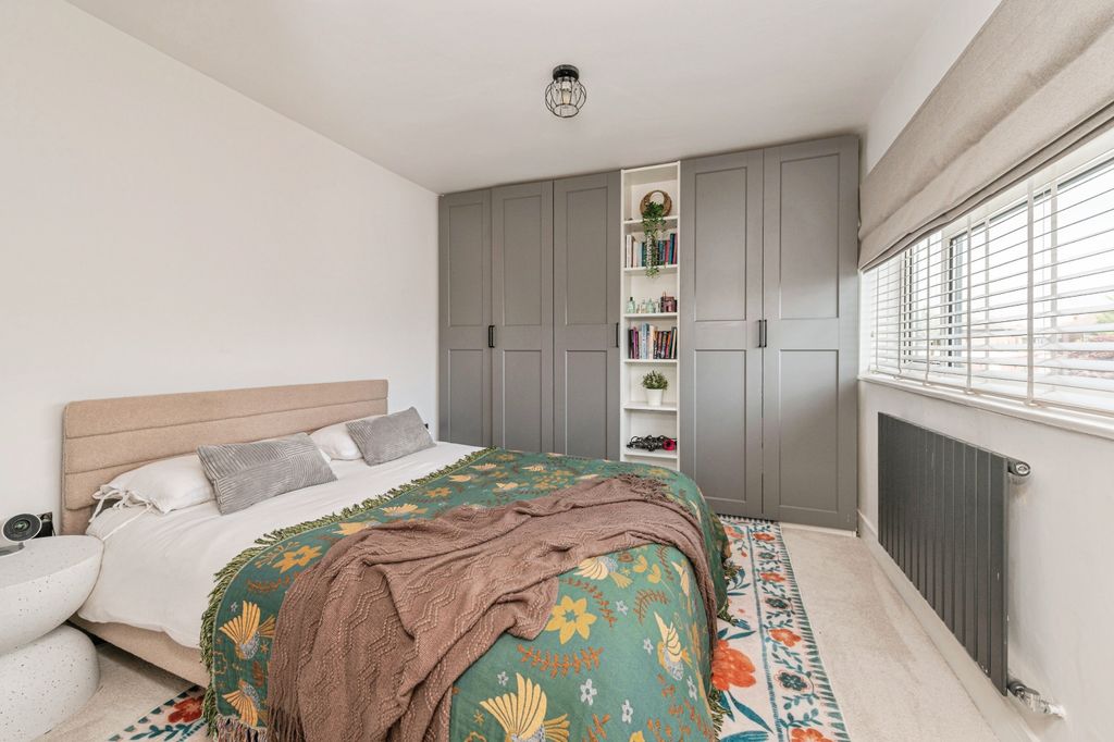 Additional image 7 of 4 bed semi-detached house for saleMardale Road, Dewsbury WF12