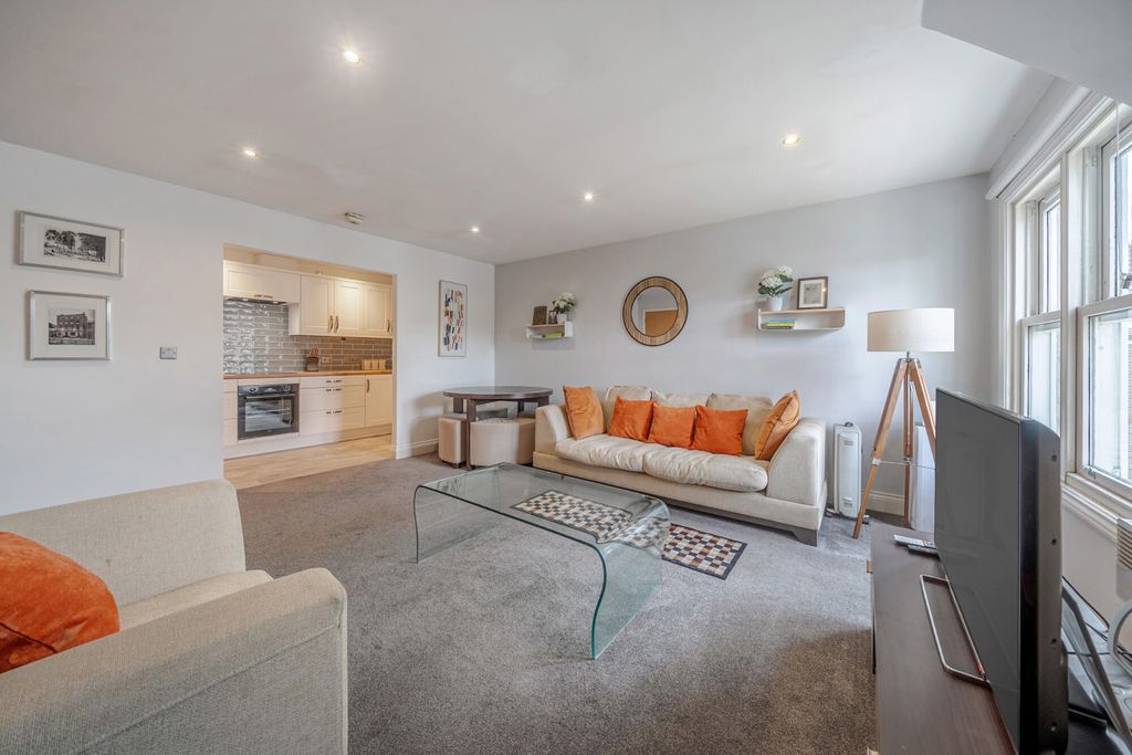 Property photo 3 of 20 1521013-20-6Aa3Ef...