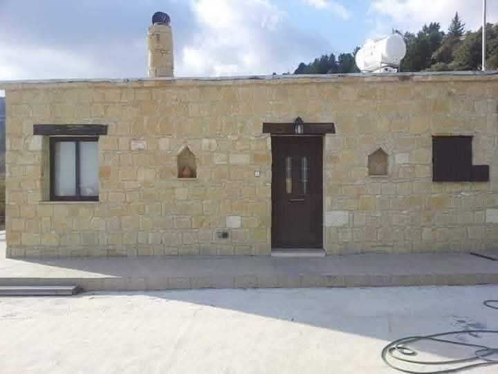 Property photo 1 of 32