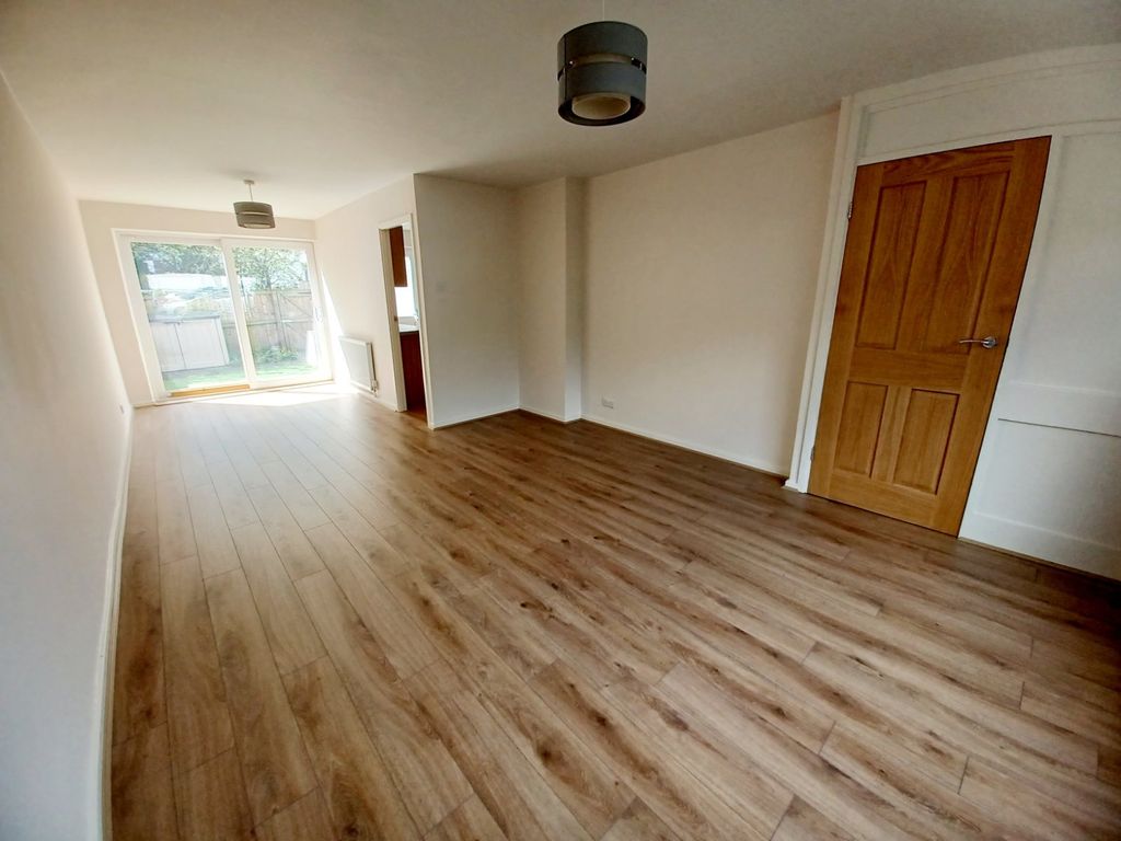 Property photo 2 of 16 Picture No. 14