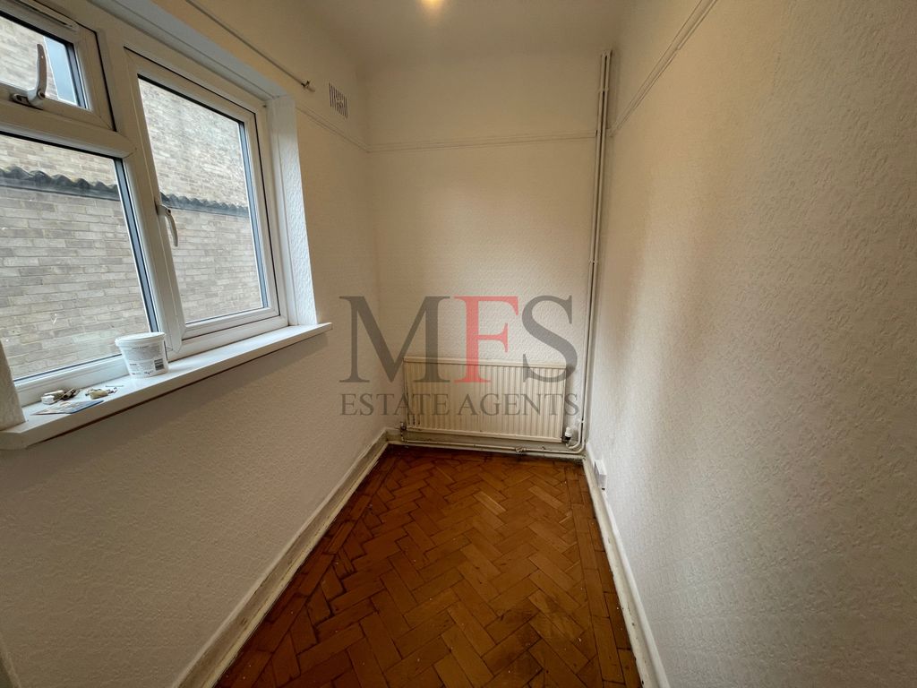 Property photo 3 of 19 Photo 1