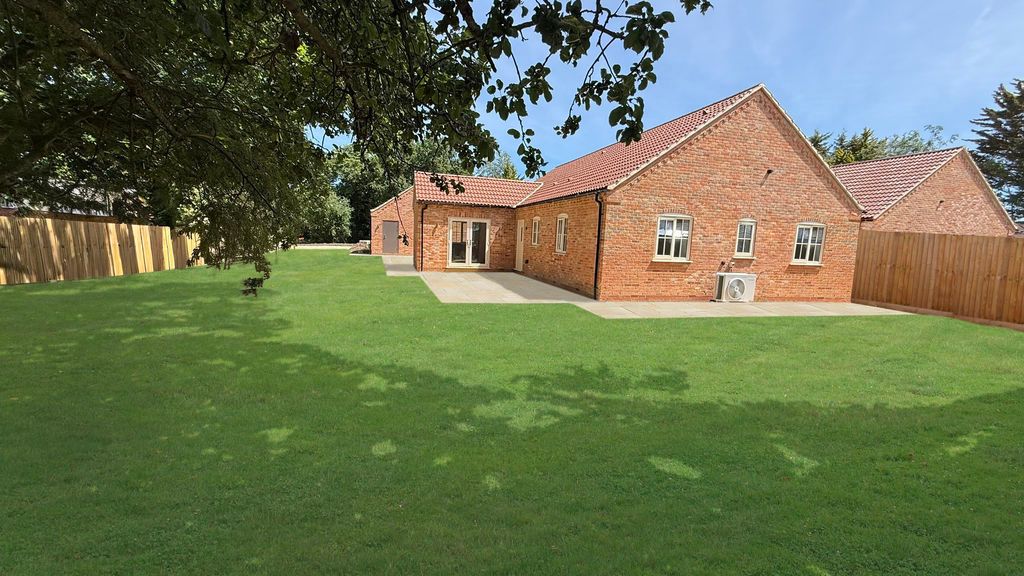 Property photo 2 of 13 Photo 8