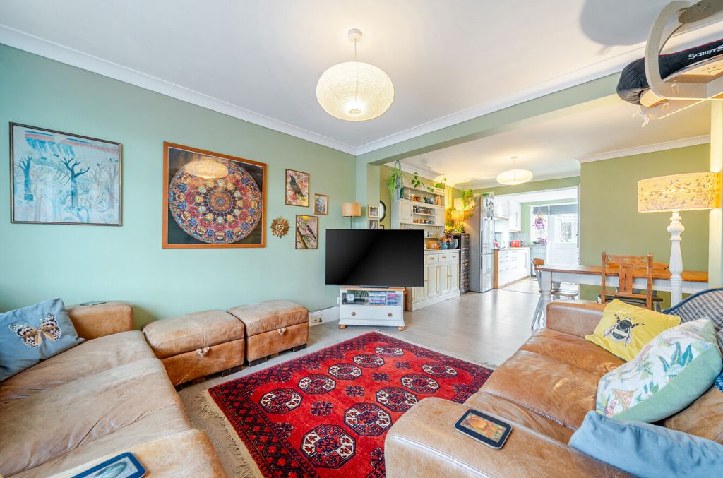 Property photo 2 of 13 1438908-10-69cd4E...