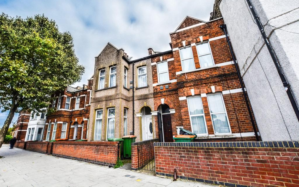 Property photo 3 of 4