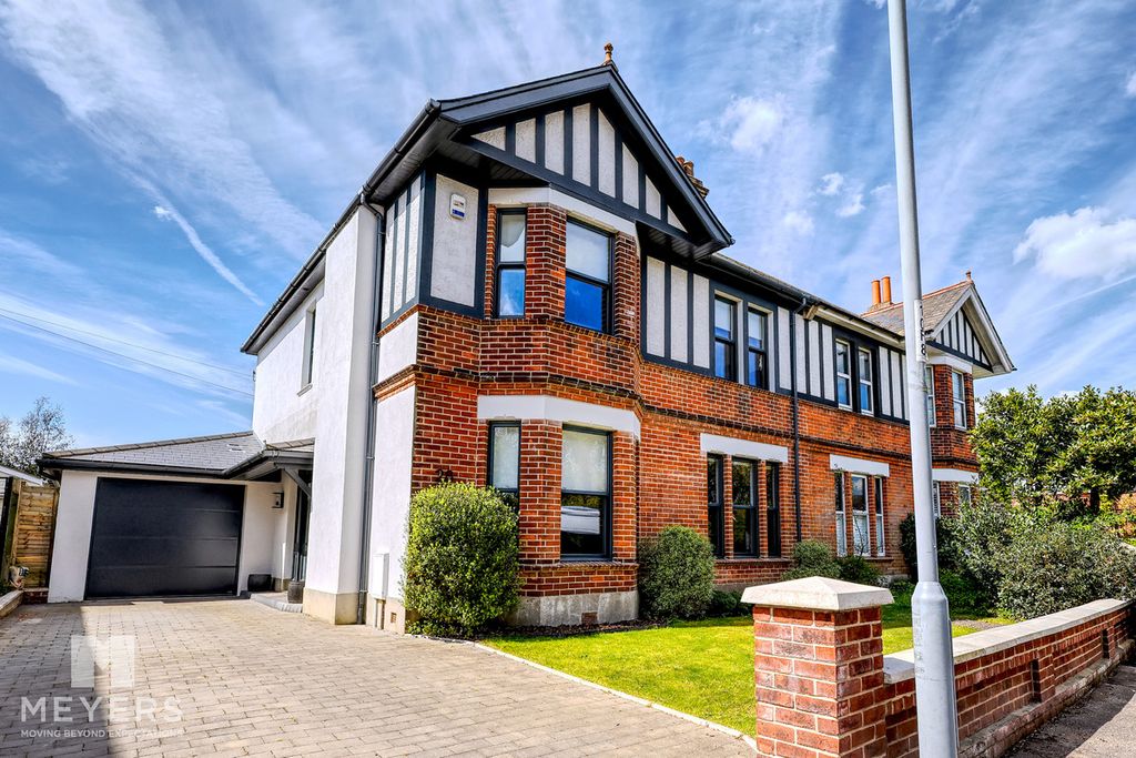 Property photo 1 of 45
