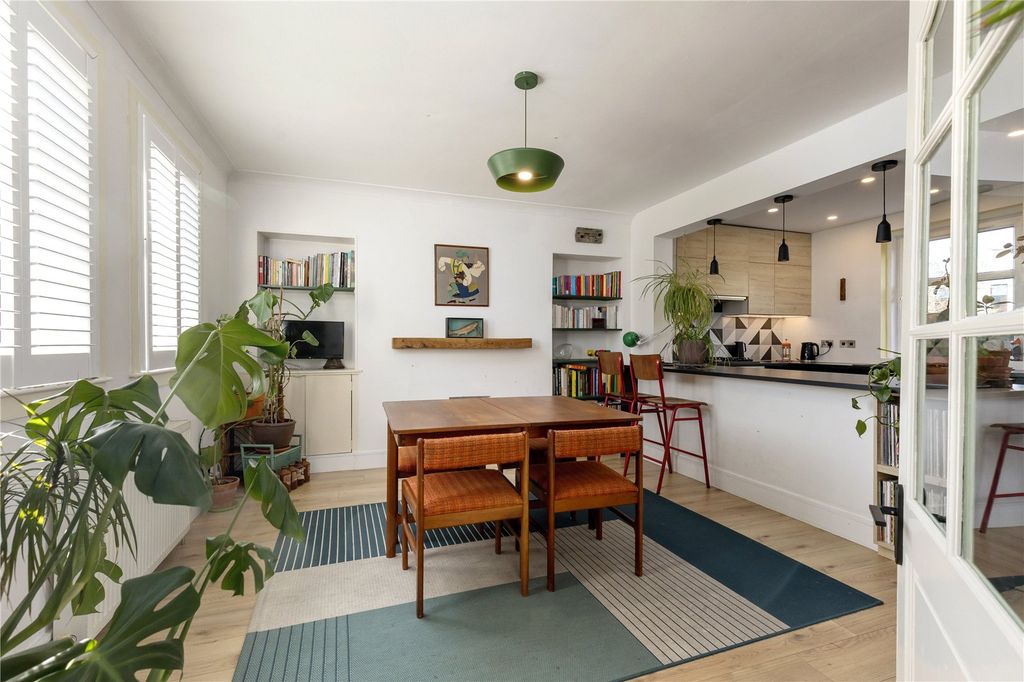 Property photo 2 of 17 Kitchen/Dining