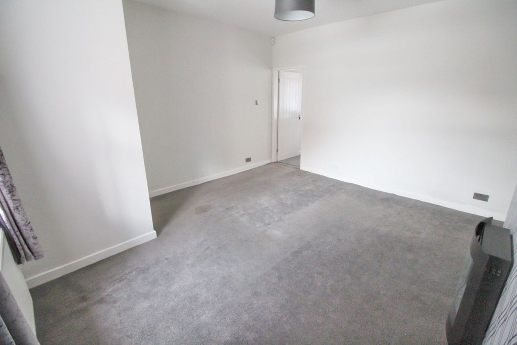 Property photo 3 of 20 Photograph 2