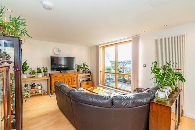Property photo 2 of 38