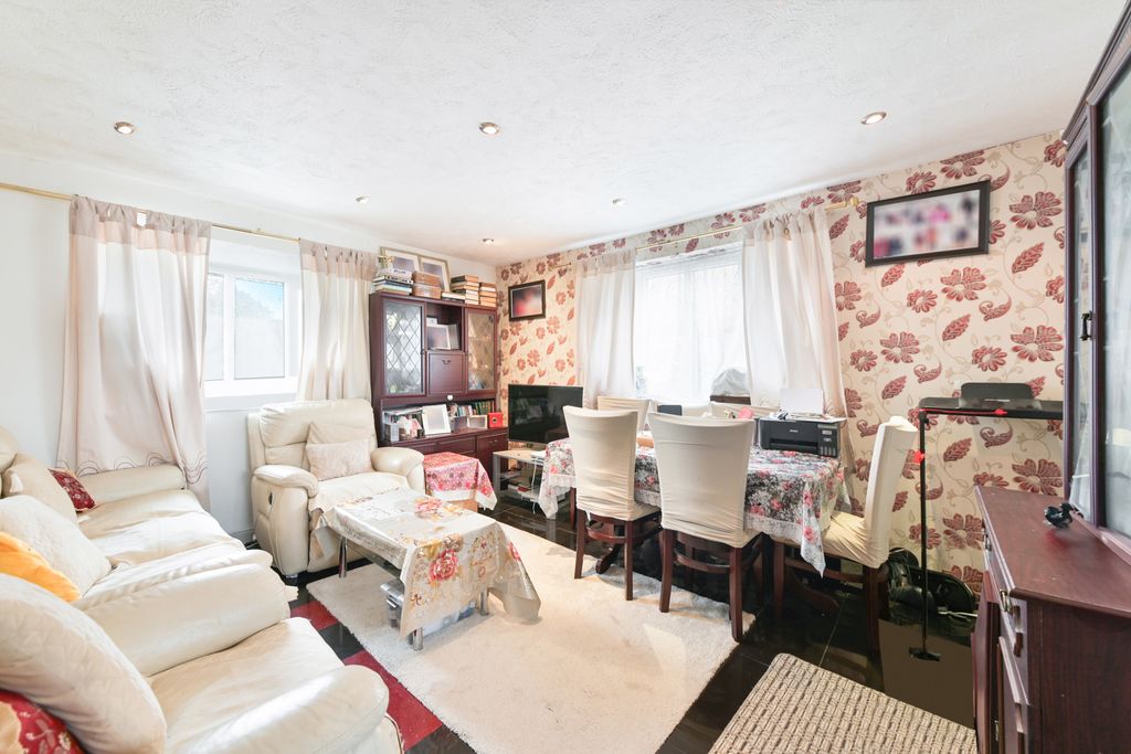 Property photo 2 of 16 Picture No. 07