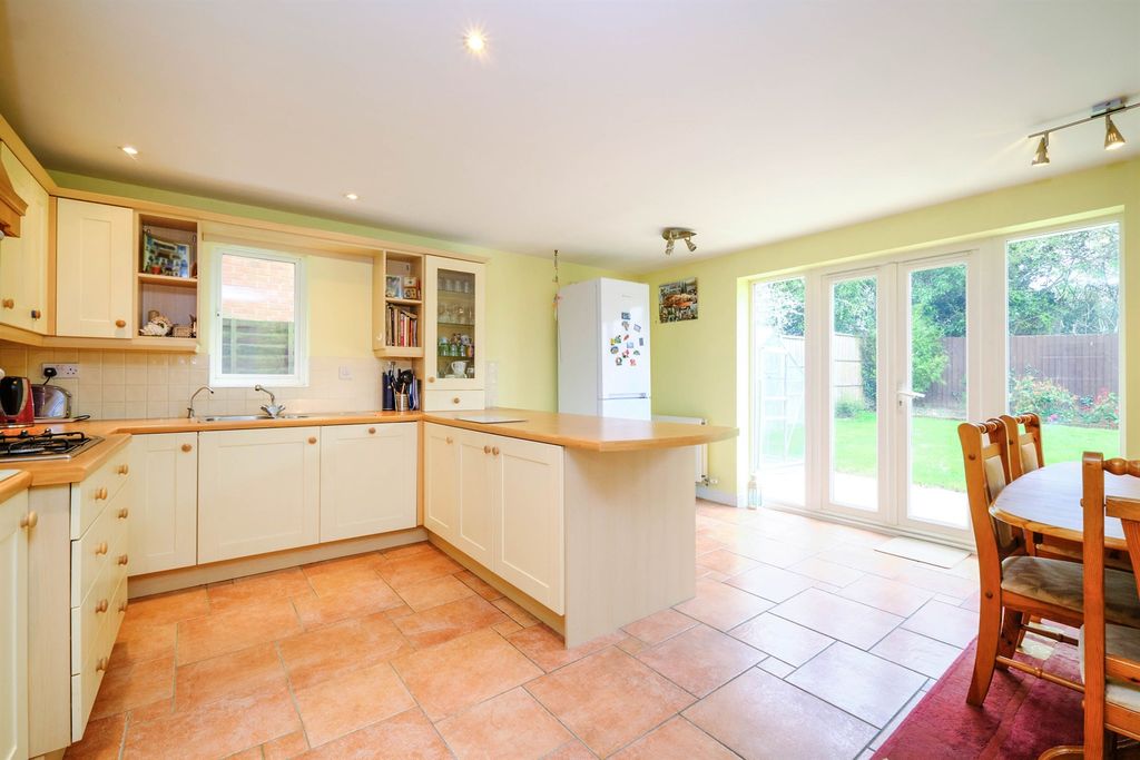 Property photo 2 of 16