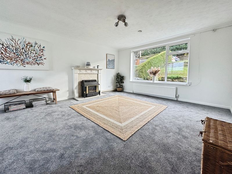 Property photo 3 of 9 Photo 9