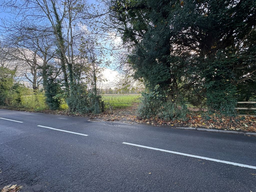 Property photo 2 of 7 Photo 2