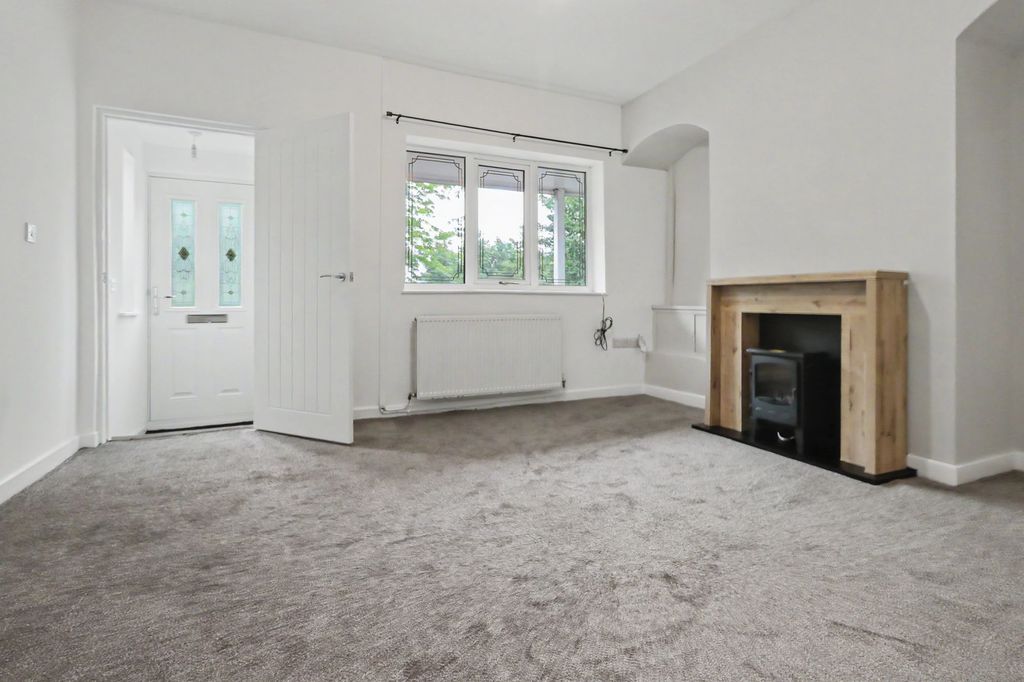 Property photo 3 of 24