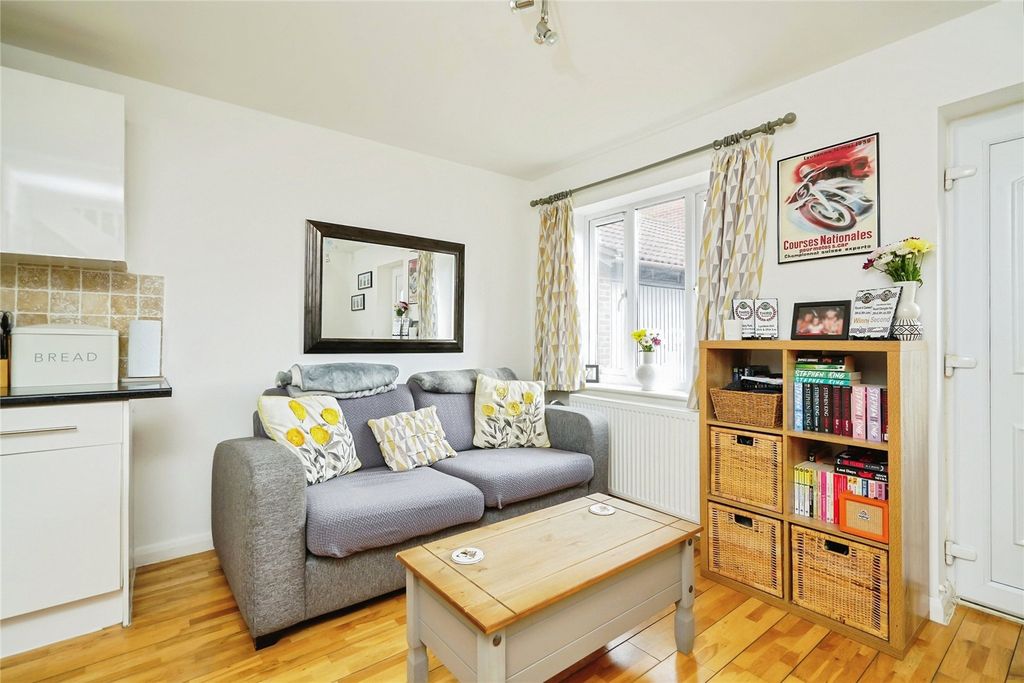 Property photo 3 of 22 Picture No. 10