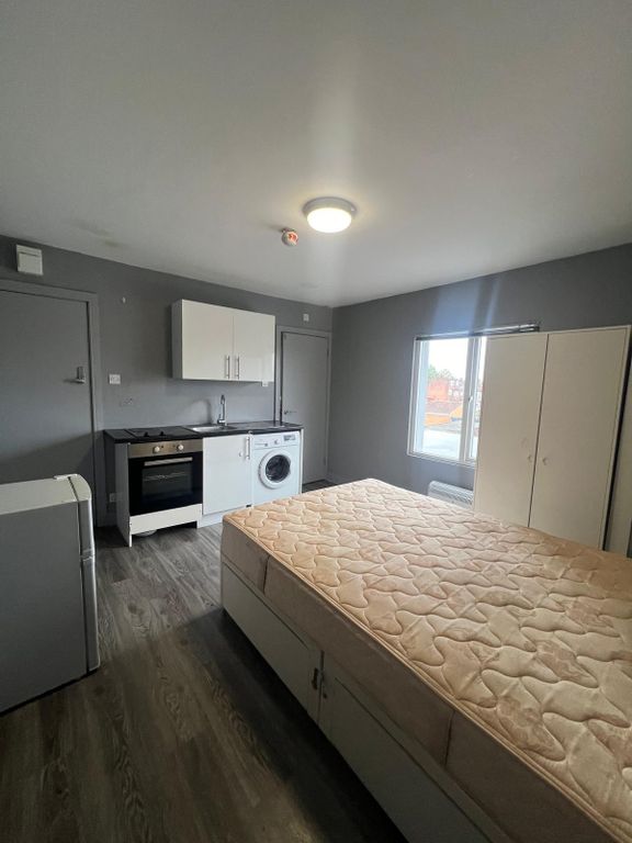 Property photo 2 of 3