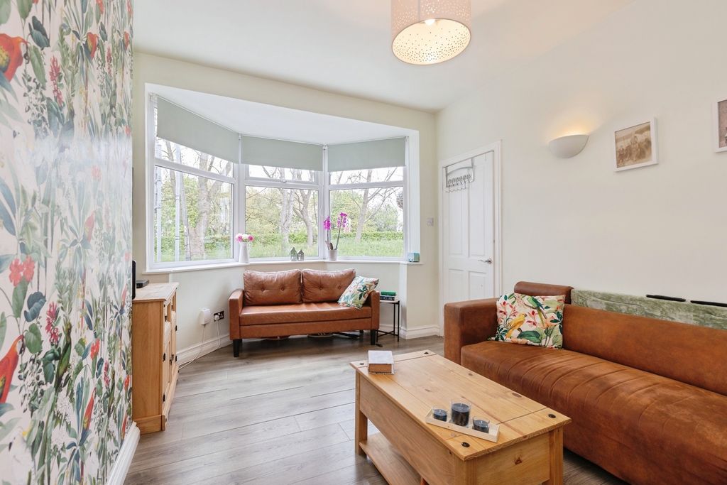 Property photo 2 of 19 Pbox-Img.Jpg