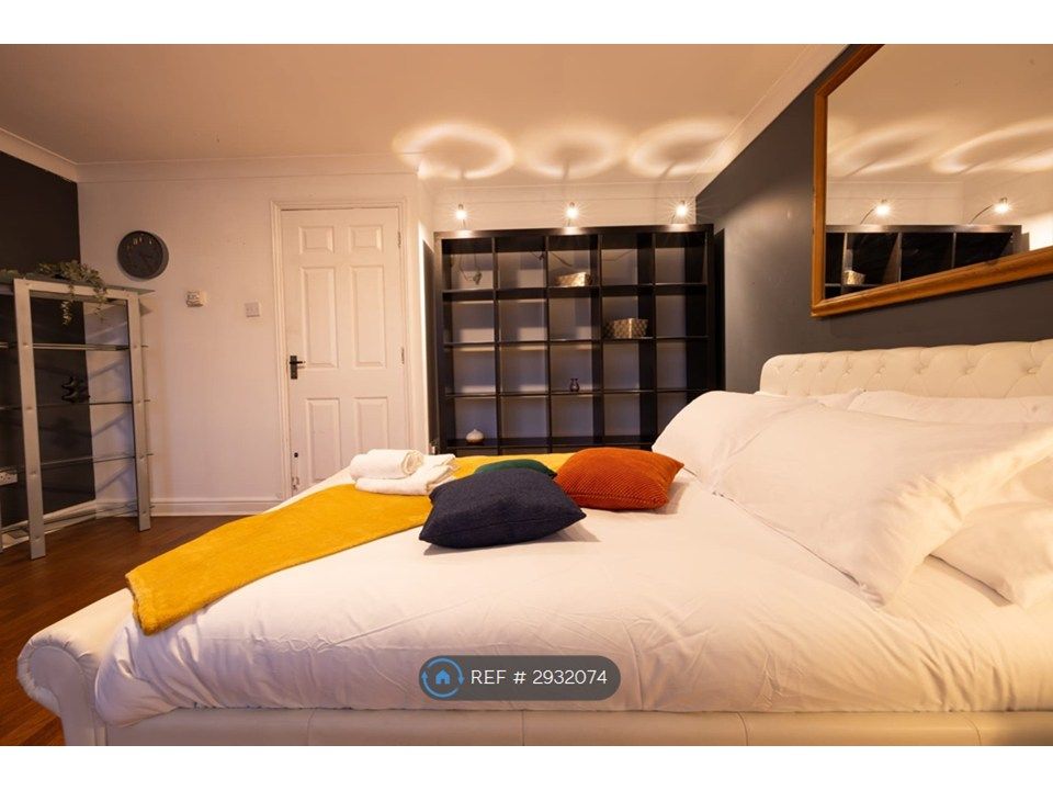 Property photo 1 of 35