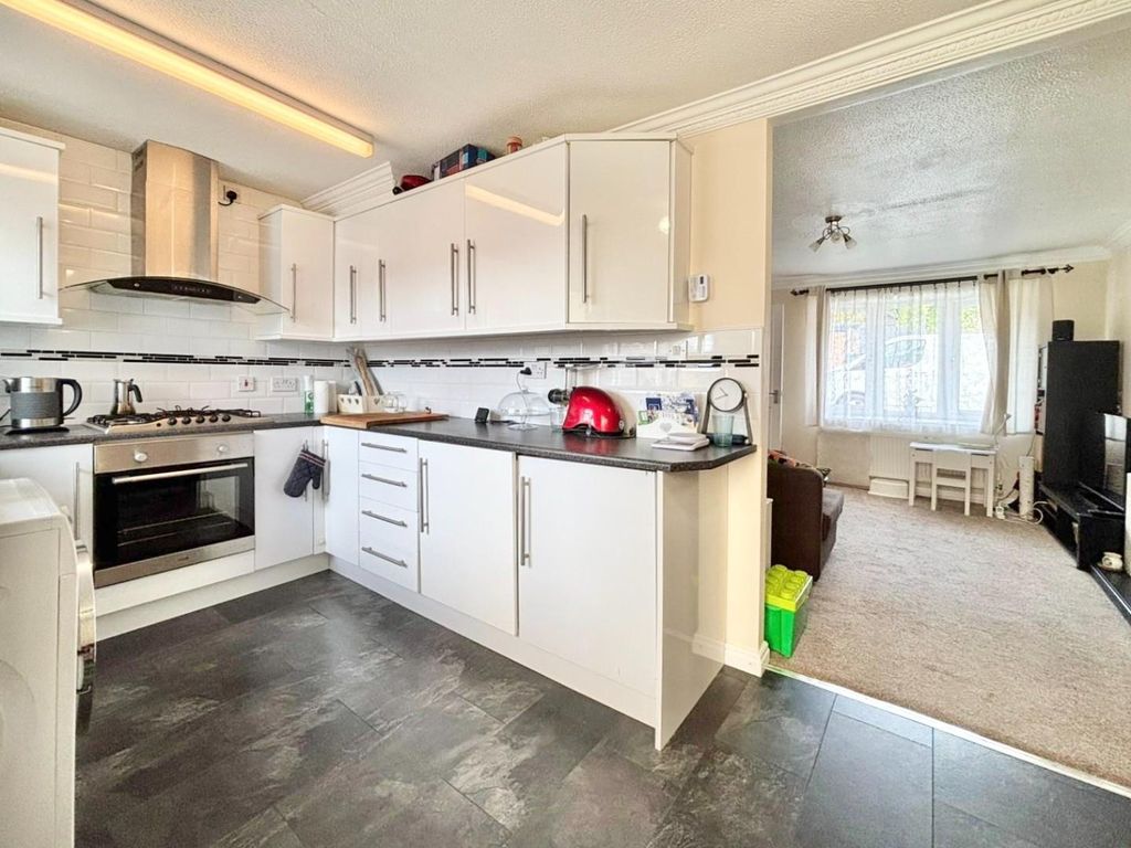 Property photo 2 of 11 4Ece3132-1561-4794-B523-24Fe545B2Bf2.Jpg