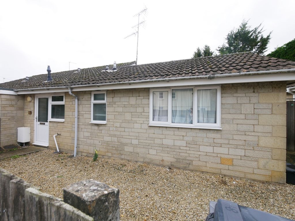 Property photo 1 of 6 Front.
