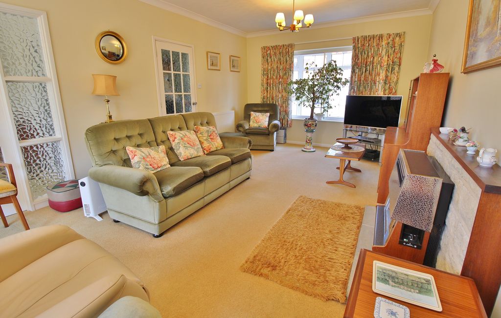Property photo 3 of 24