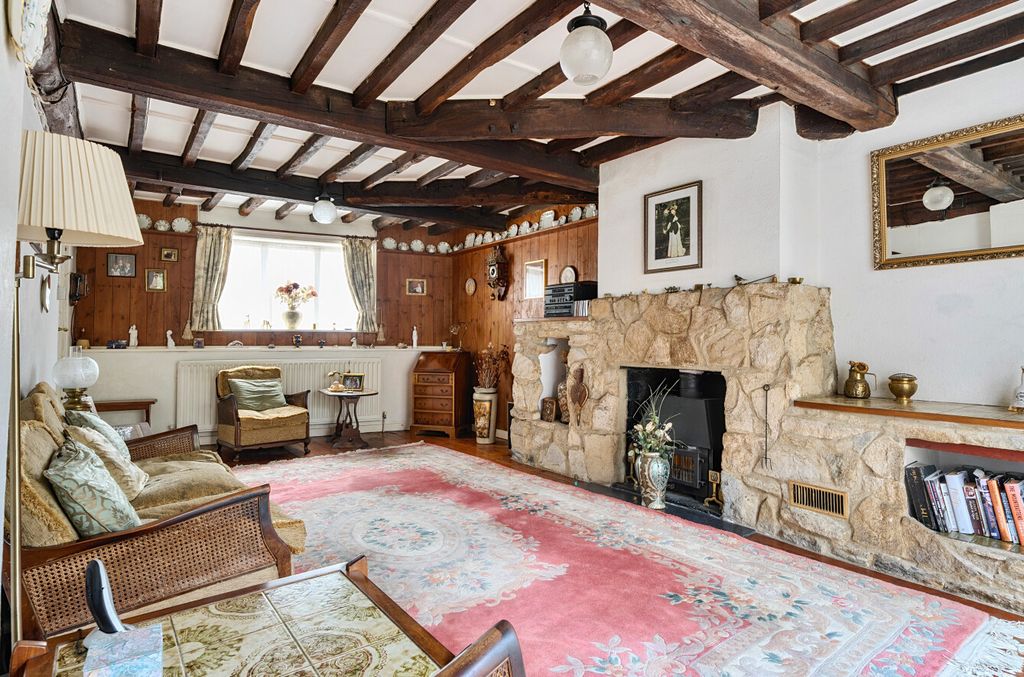 Property photo 3 of 14 1290119-16-6836ce...