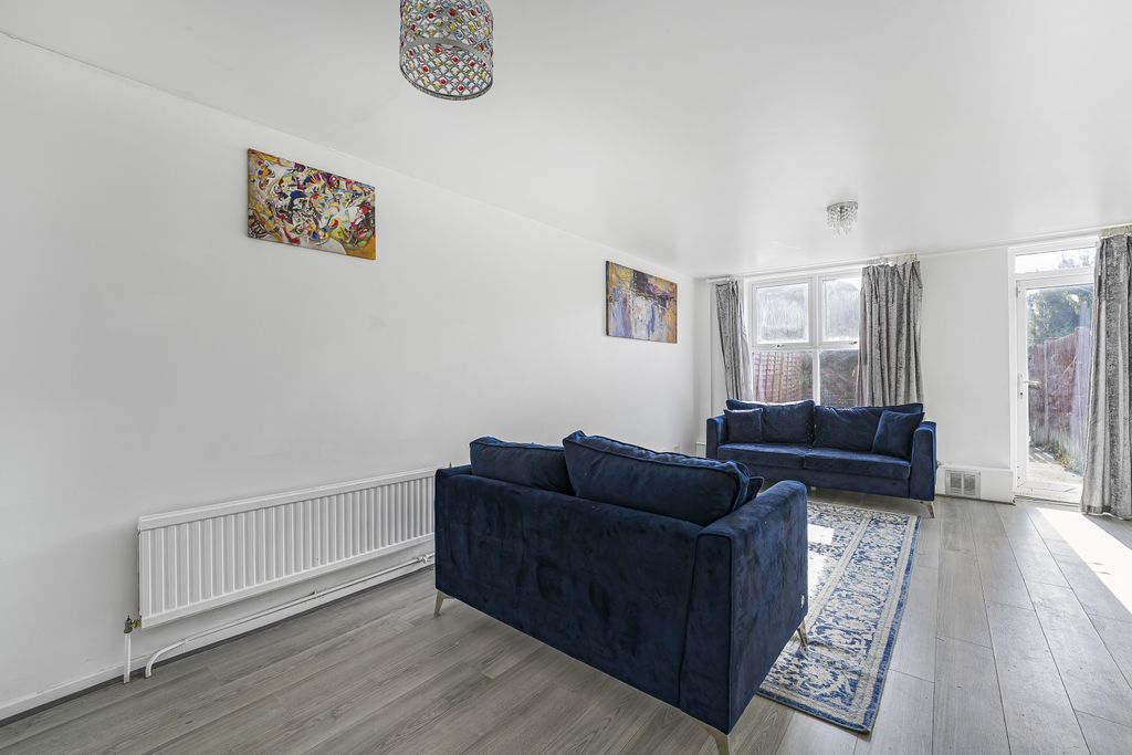 Property photo 2 of 12 Dsc06771