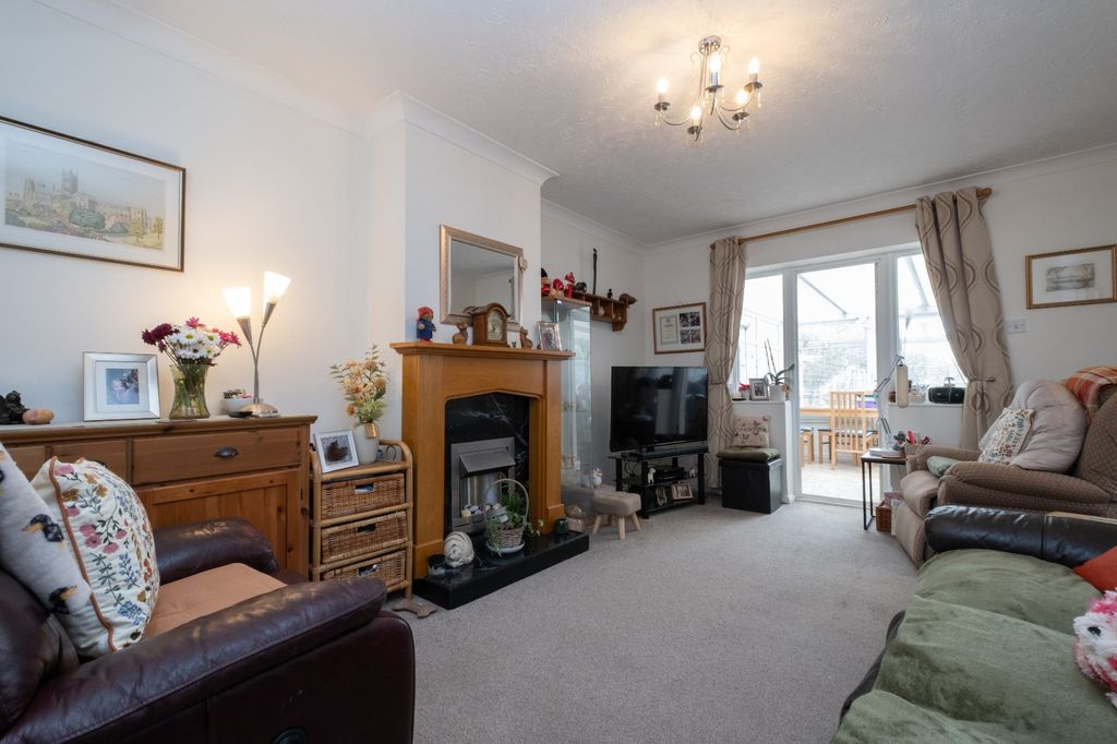 Property photo 2 of 12 Picture 2