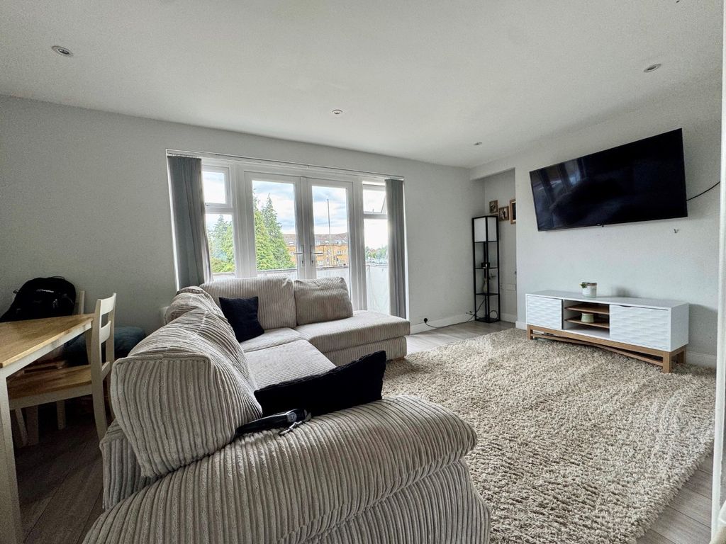 Property photo 2 of 6 4477192