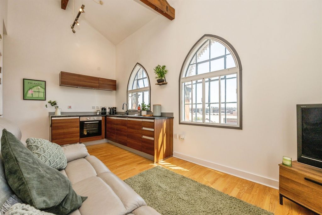 Property photo 1 of 27