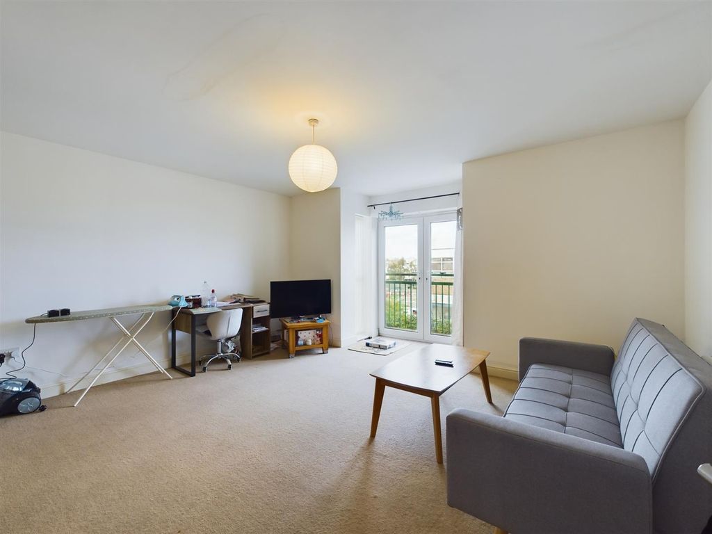 Property photo 2 of 6