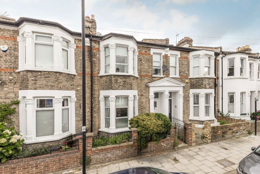 Property photo 1 of 8