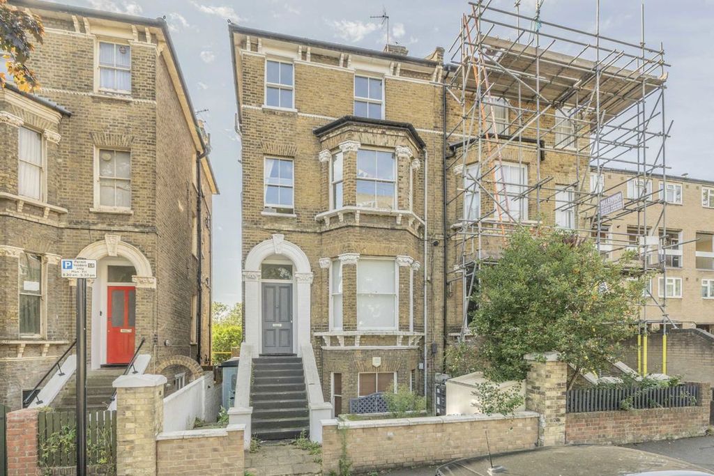 Property photo 1 of 5