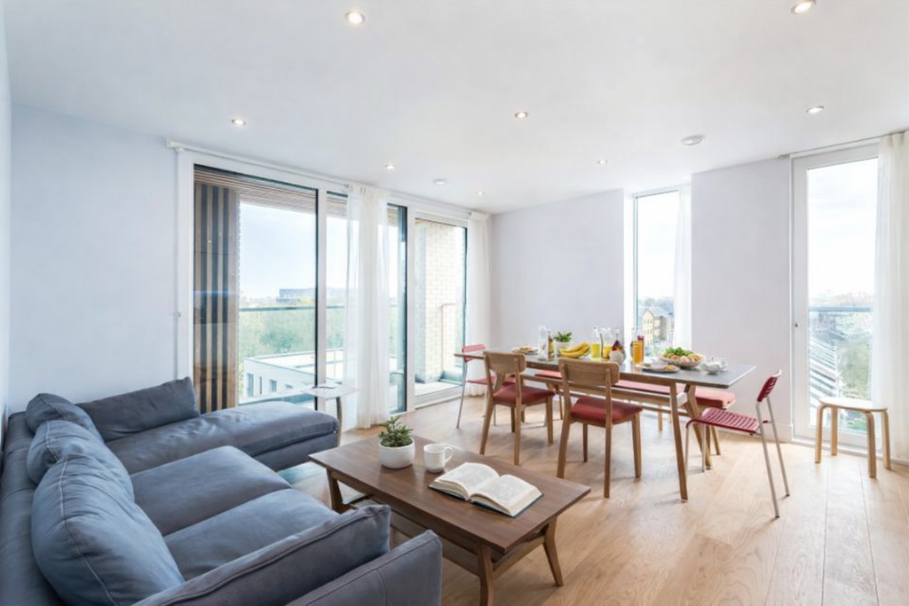 Property photo 1 of 11