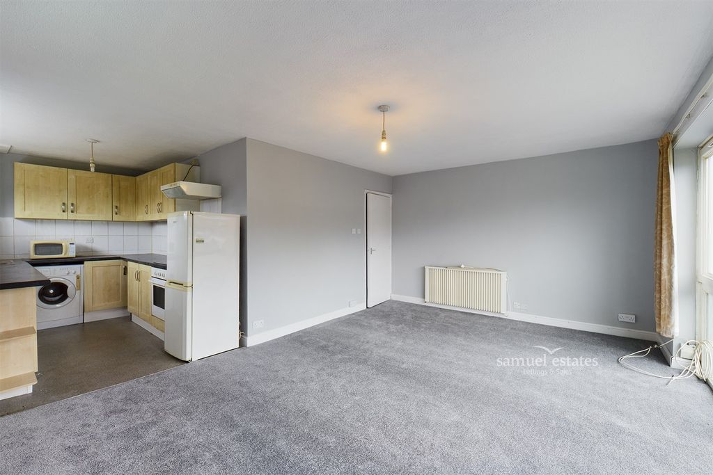 Property photo 2 of 9 Living Room