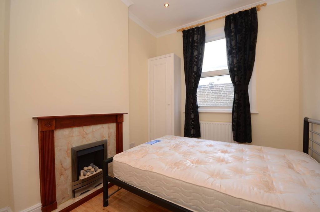 Property photo 3 of 4