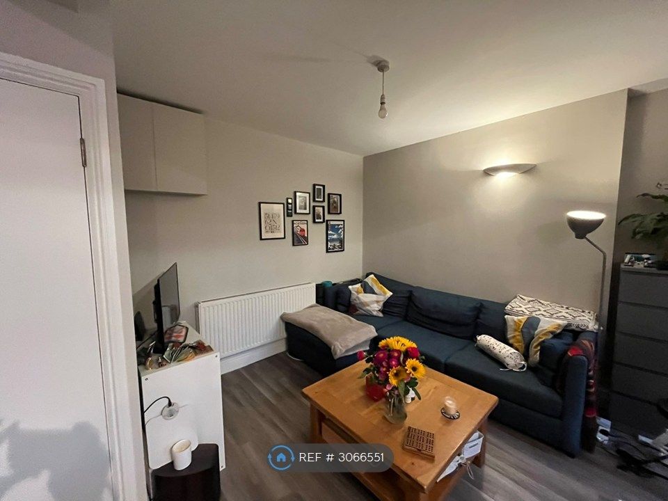 Property photo 3 of 11 Living Area