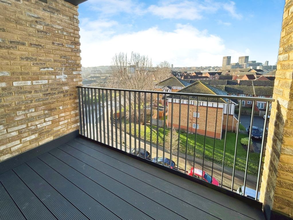 Property photo 3 of 12 Balcony