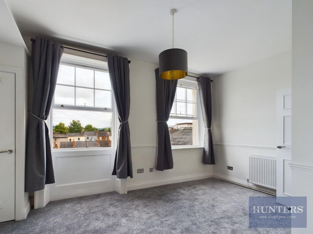 Property photo 2 of 8 Cam02256G0-Pr0015-Still005.Jpg