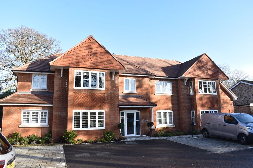 Property photo 2 of 10