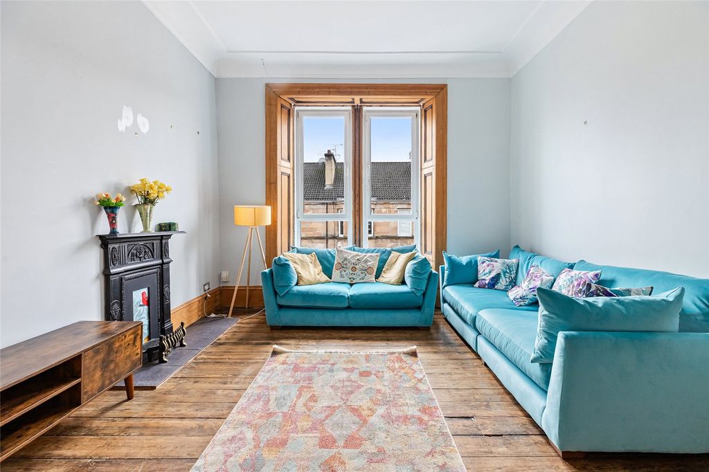 Property photo 2 of 25 Picture No. 15