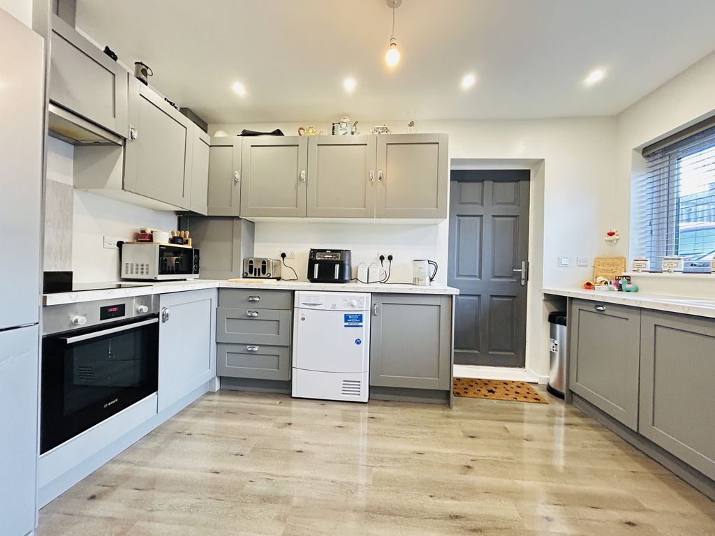 Property photo 3 of 23 Img_1981