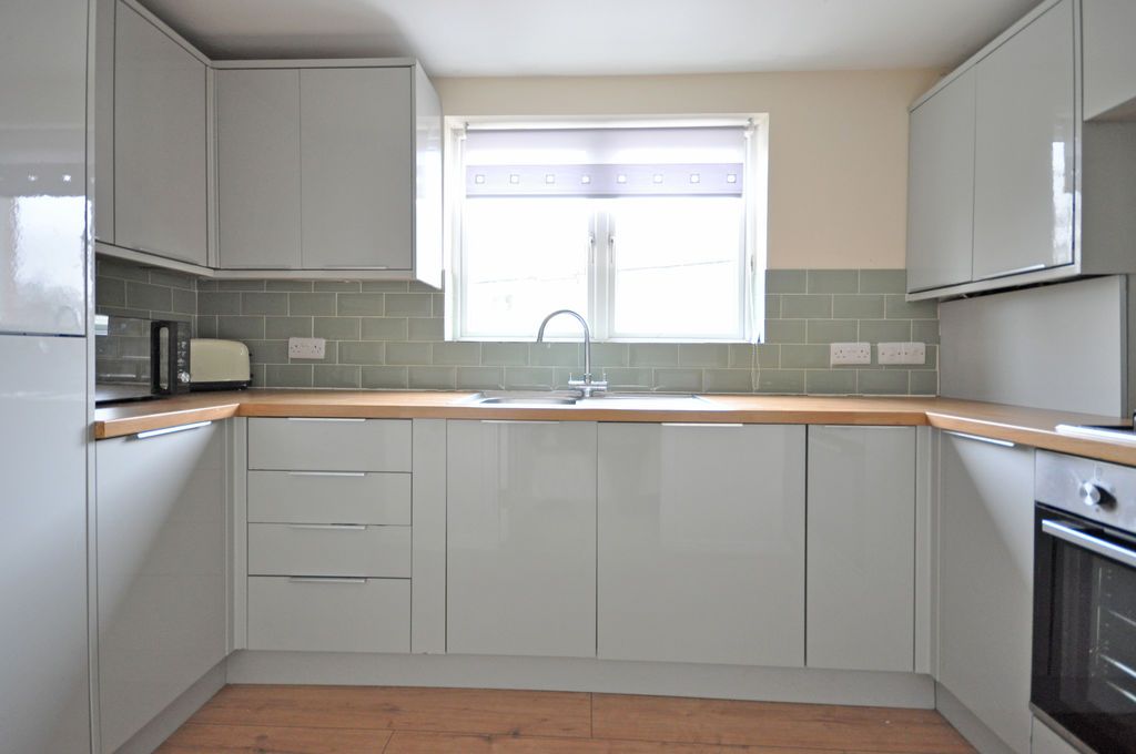 Property photo 2 of 12 Photo 2