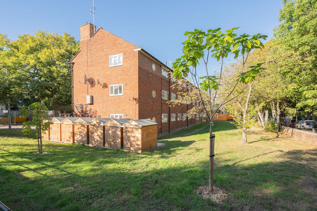 Property photo 2 of 9