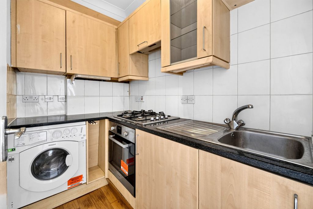 Property photo 3 of 13 Picture No. 18