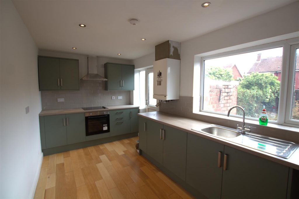 Property photo 1 of 7 Kitchen Reverse.Jpg