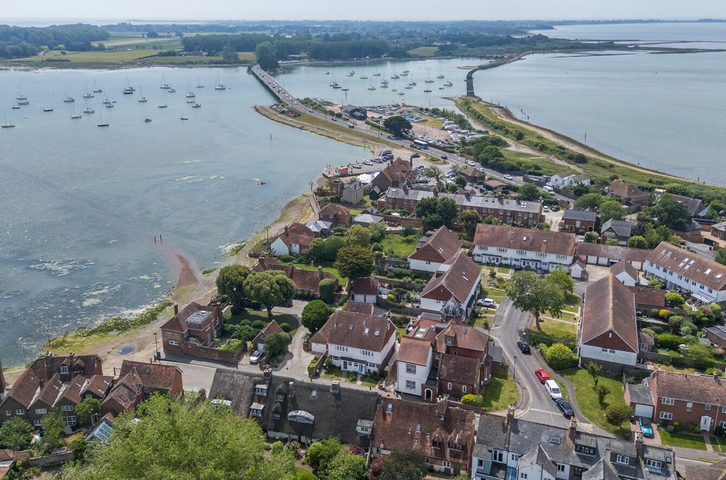 Additional image 17 of 3 bed maisonette for saleLangstone High Street, Havant, Hampshire PO9