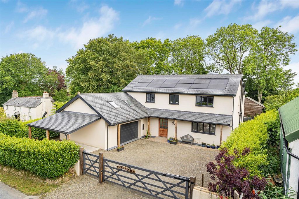 Property photo 1 of 54