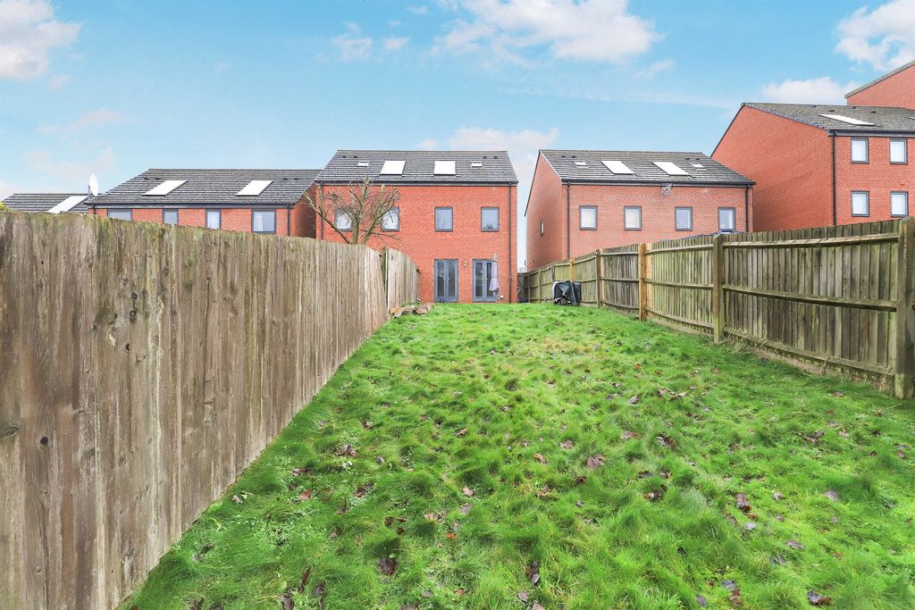 Property photo 2 of 15